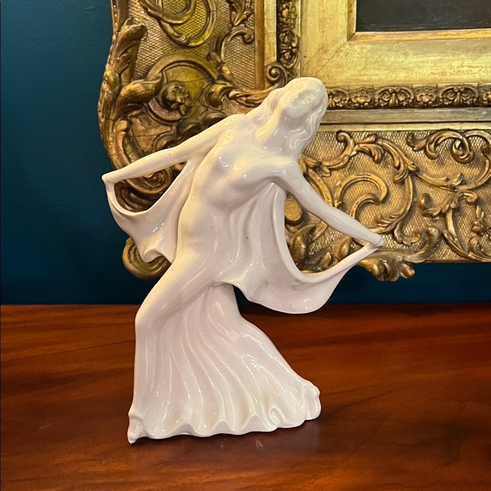 Art Deco 1930’s Elegant White Ceramic Dancing Lady Figurine